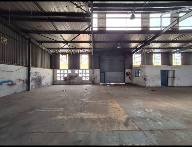 477M² WAREHOUSE TO LET IN DENVER